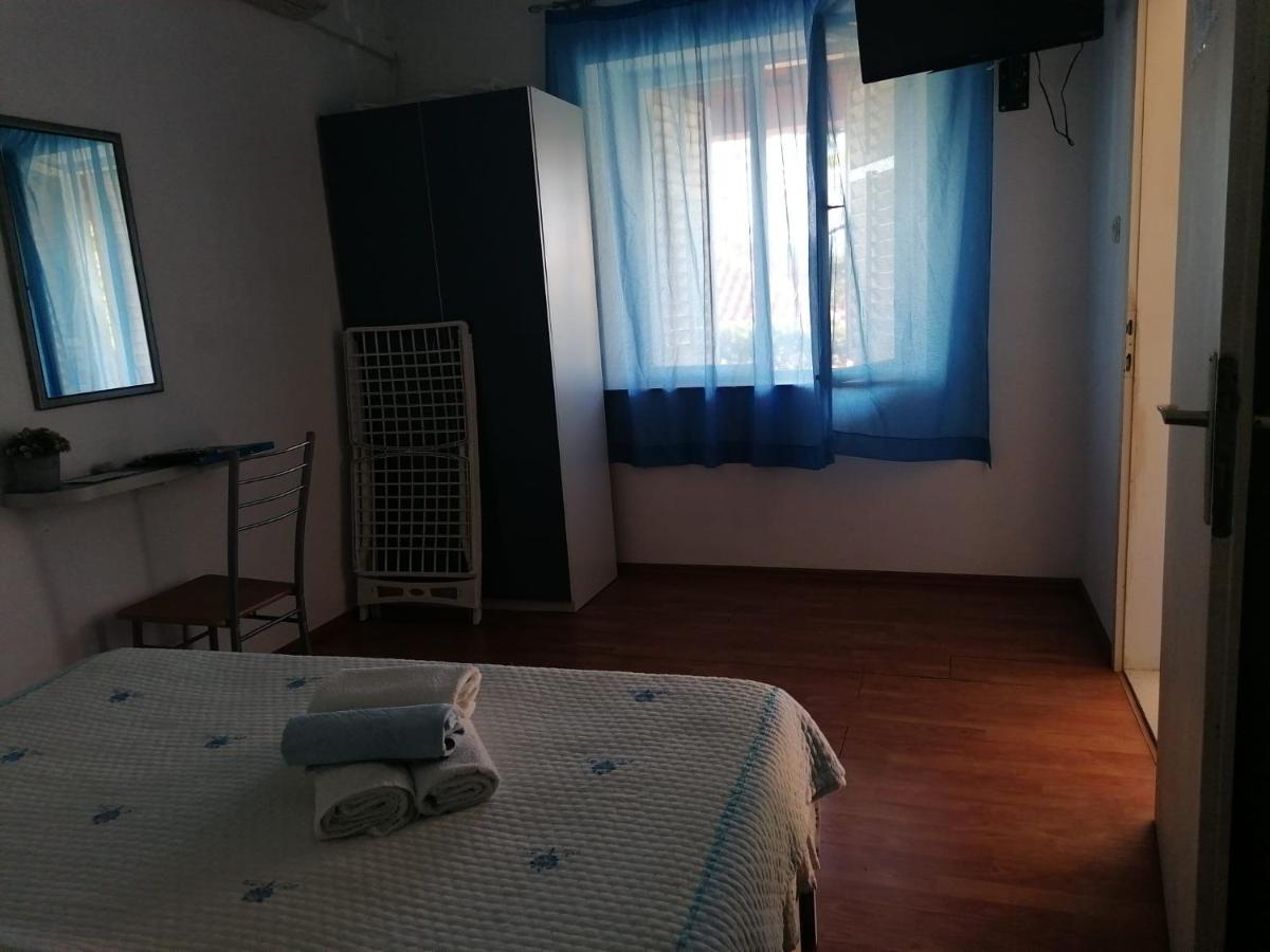 Apartments Piko2 Jelsa  Exterior photo