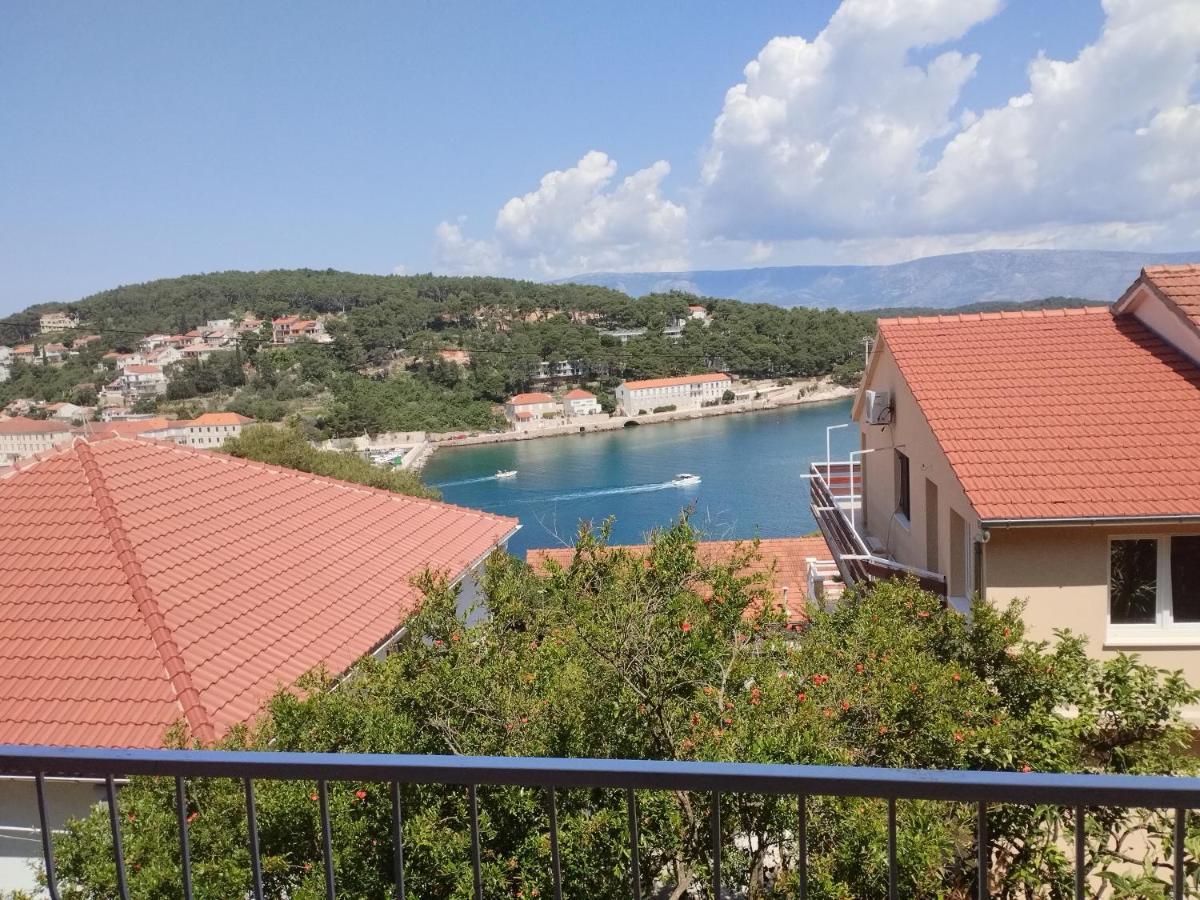 Apartments Piko2 Jelsa  Exterior photo